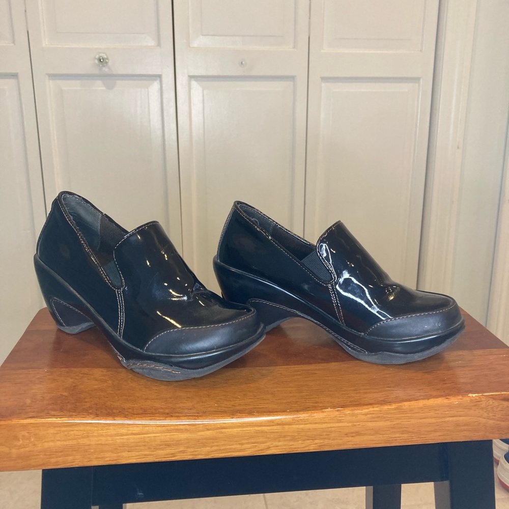 Clogs